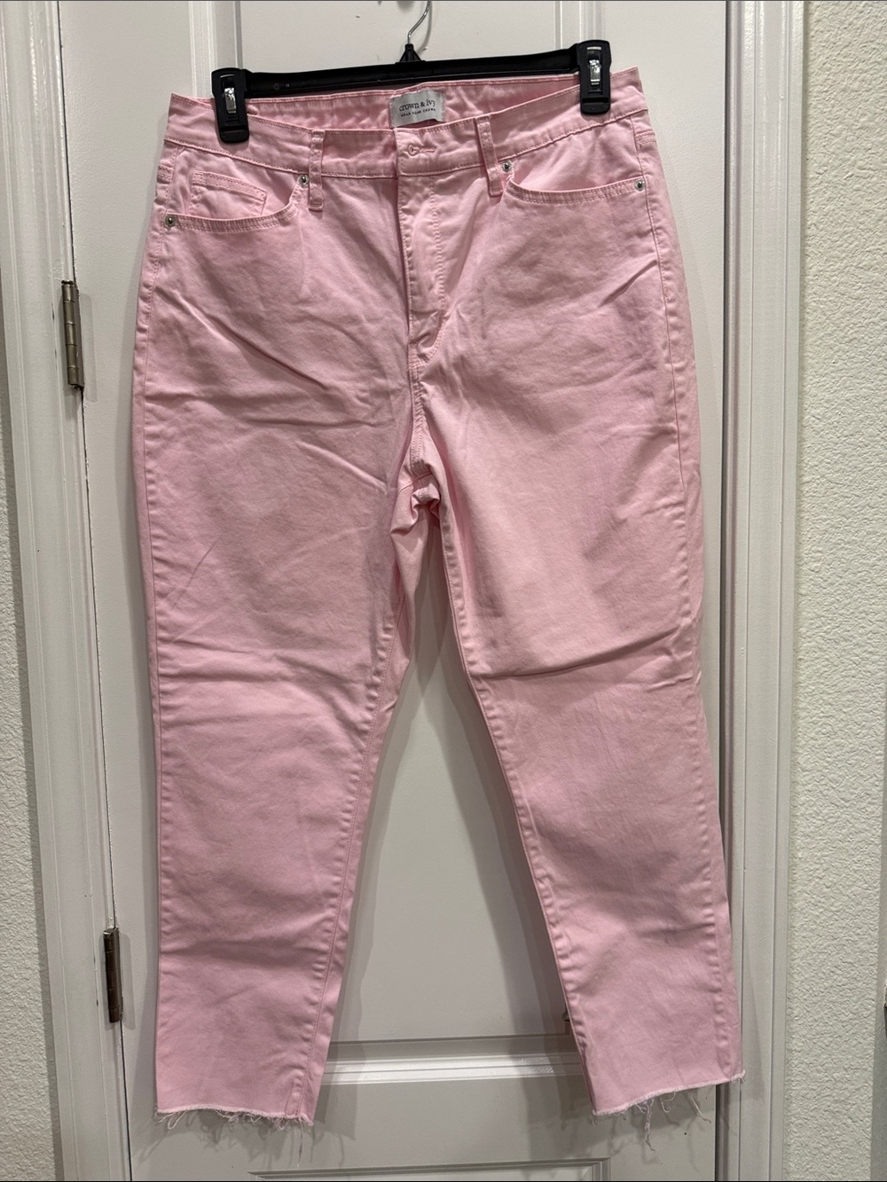 crown & ivy Pink Ankle-Cropped High-Rise Jeans